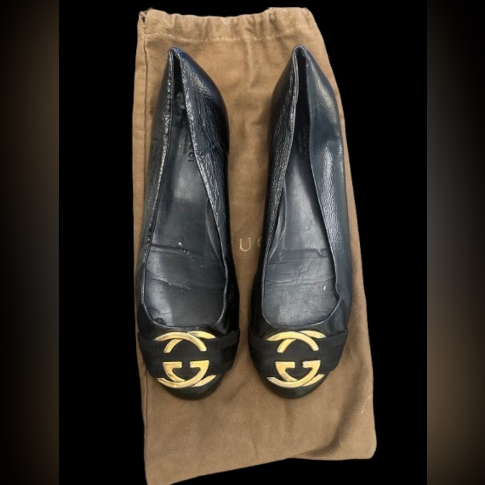Gucci Flat Black in good condition. 39.5. Comes with original dustbag